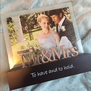 Mr. & Mrs. Frames